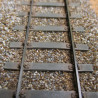 MIDI - 22 m - Voie DC à traverses bois - coussinets "lourd" 3 trous à 3 tirefonds - Avec rails en code 60
