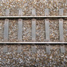 MIDI - 22 m - Voie DC à traverses bois - coussinets "lourd" 3 trous à 3 tirefonds - Avec rails en code 60