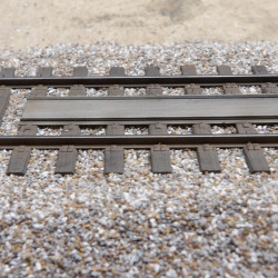 SNCF - Voie avec bac de prise d'eau en marche - codes 70 et 75
